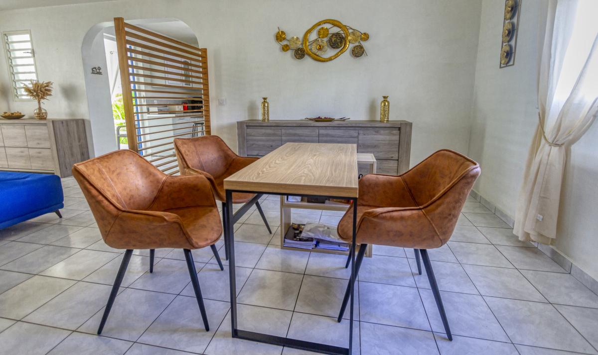 15.Location villa piscine Sainte Anne Gudaeloupe_Séjour